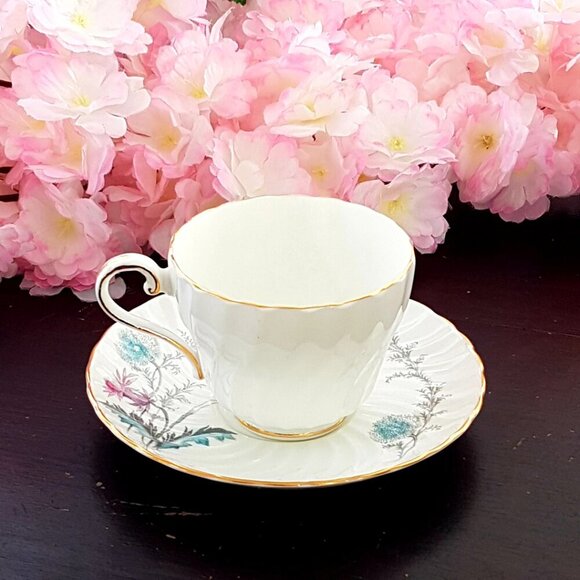 Vintage Aynsley Wayside Bone China Tea Cup & Saucer England - Picture 6 of 7